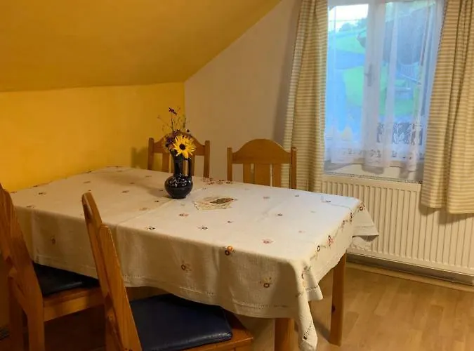 Serschenhof- Auszeit Ueber Dem Stall * Лойчах